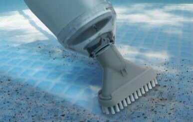 Skooba Vac pool cleaner